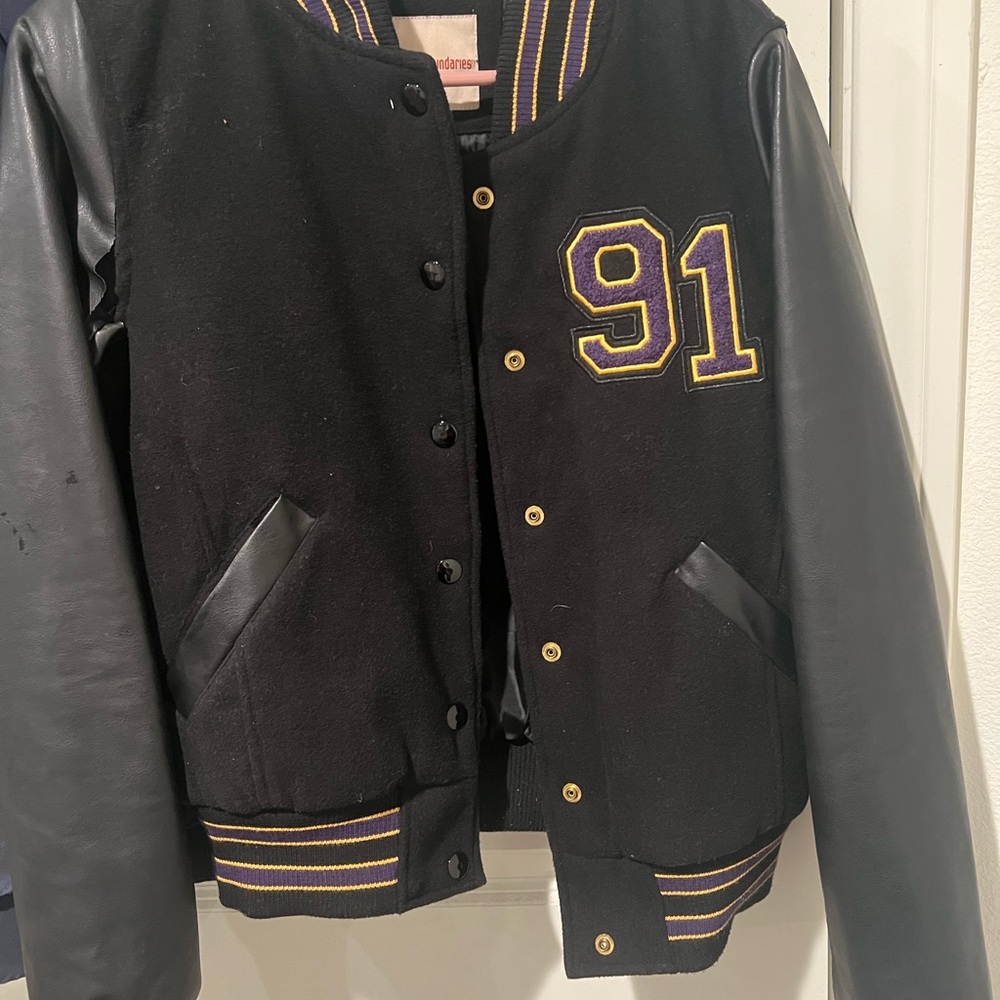 Cute Jacket Size M MINOR FLAWS!